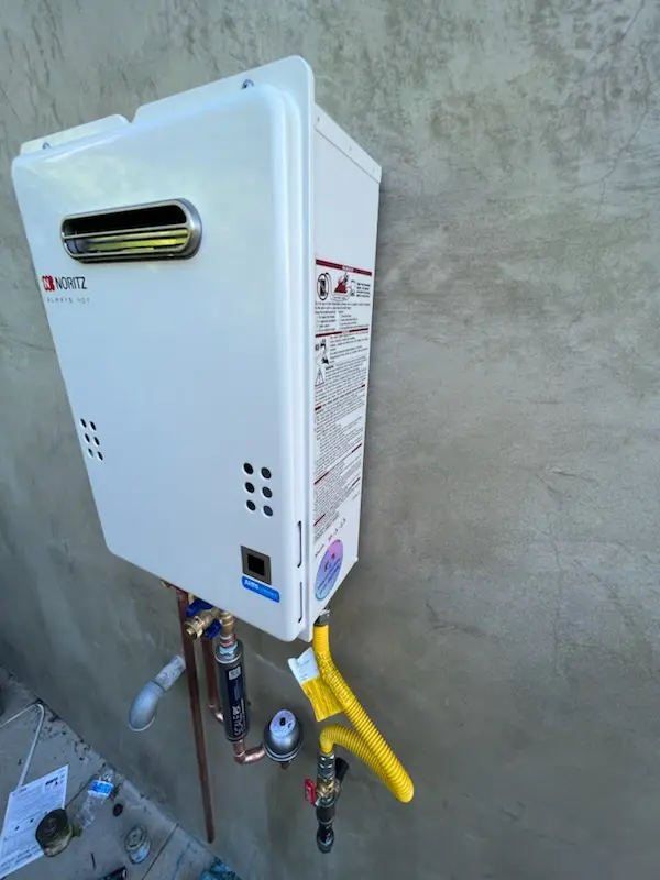 Tankless water heater installation for East Alton homes